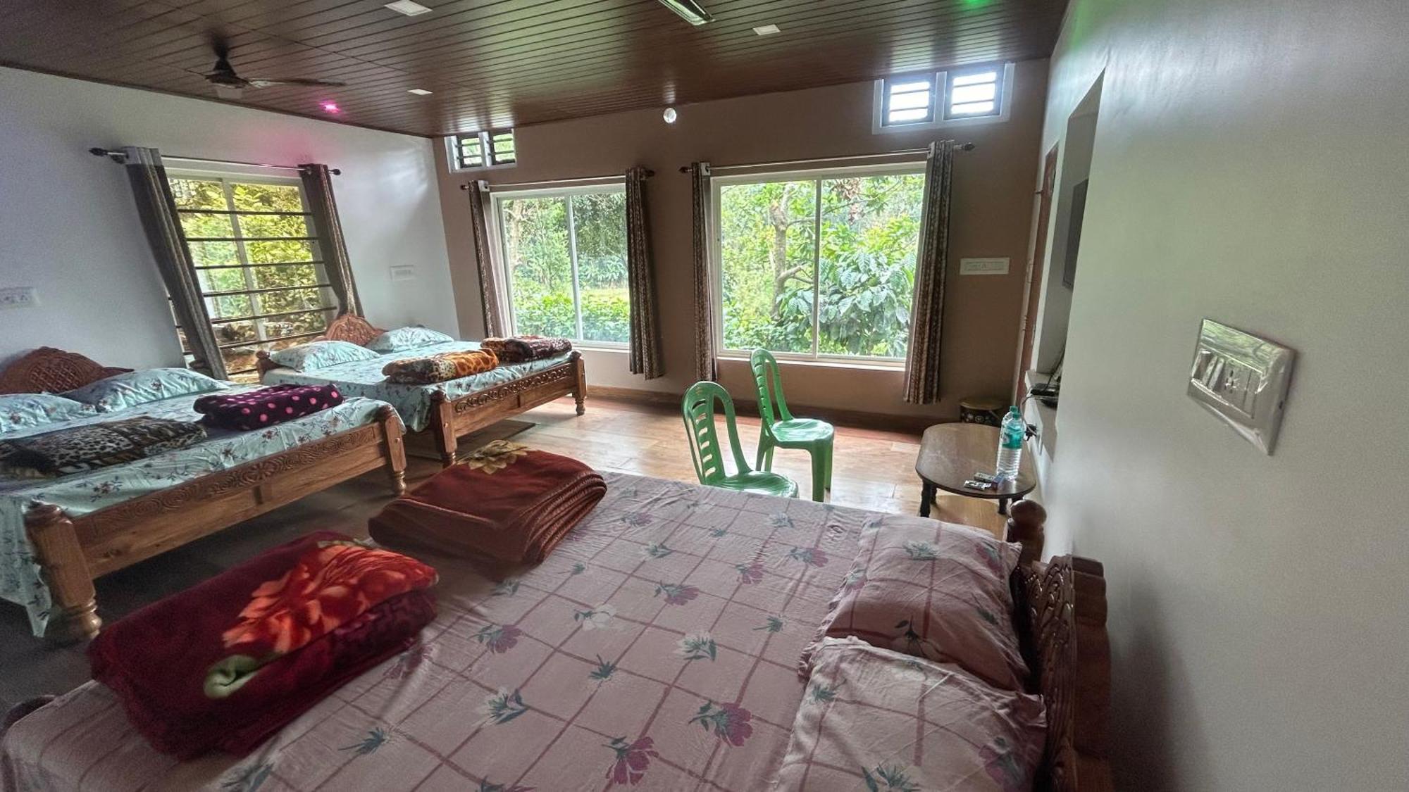 Doddakallu Betta Homestay Coorg Somvārpet Zewnętrze zdjęcie